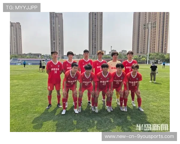足球俱乐部在青训中通过奖学金与学业支持保障球员教育发展，足球青训俱乐部规章制度
