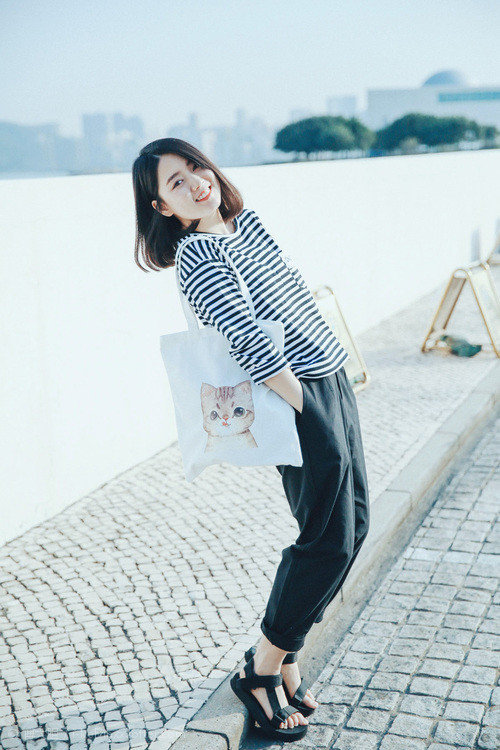 澳大利亚袋鼠队通过稳健防守策划快速反击，澳大利亚袋鼠比赛